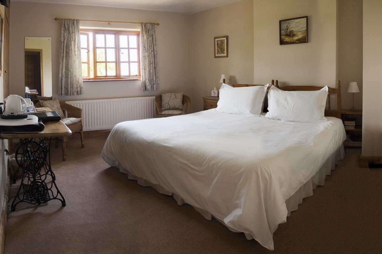 Larkrise Cottage Bed And Breakfast Stratford-upon-Avon Exterior photo
