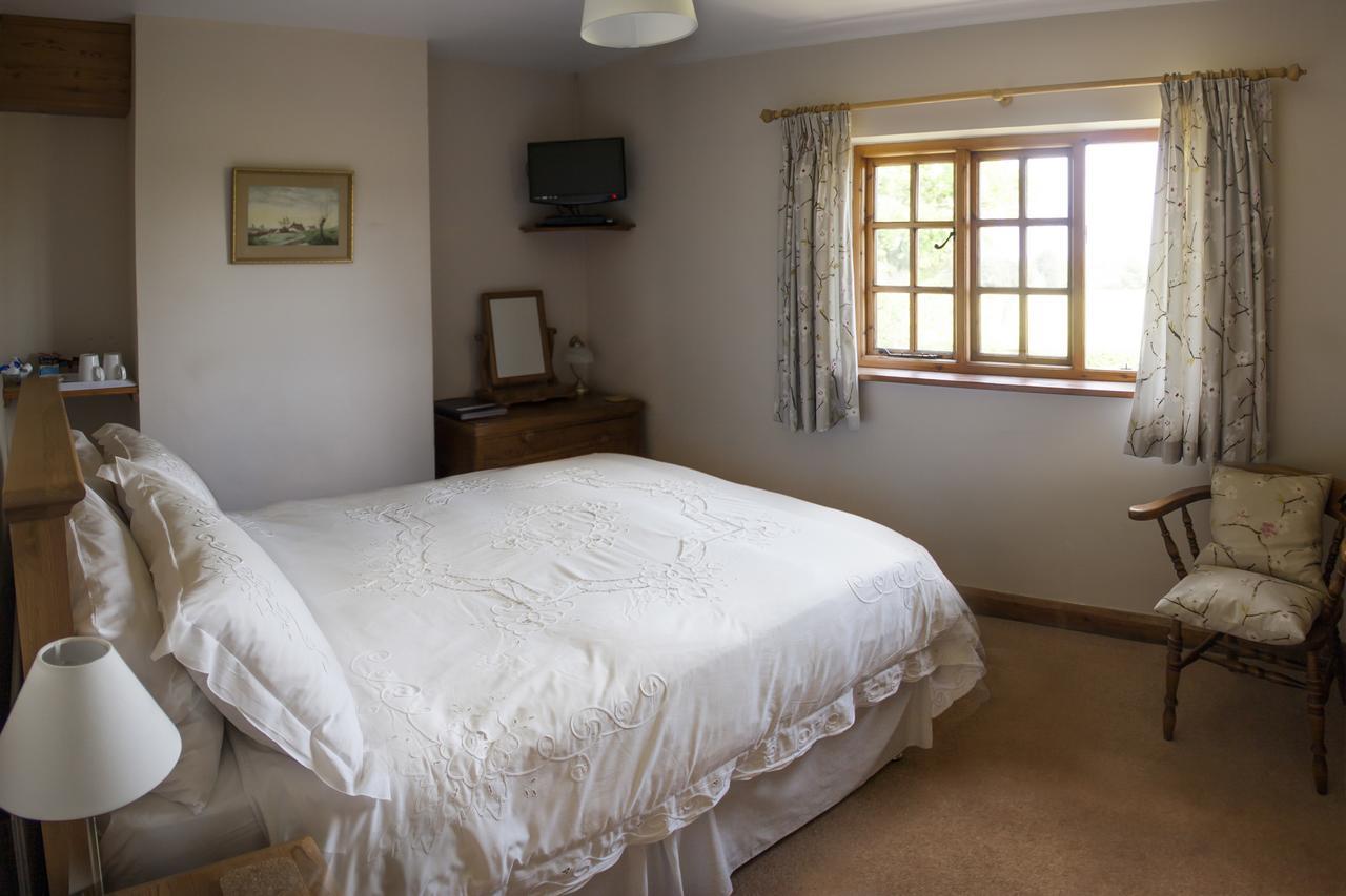 Larkrise Cottage Bed And Breakfast Stratford-upon-Avon Exterior photo